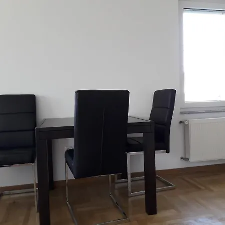 アパート Luxury Apartments Near The Airport サラエヴォ