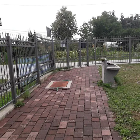 アパート Luxury Apartments Near The Airport