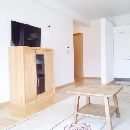 アパート Luxury Apartments Near The Airport