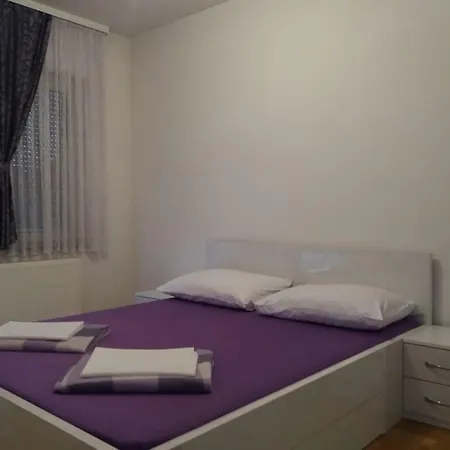 Luxury Apartments Near The Airport *