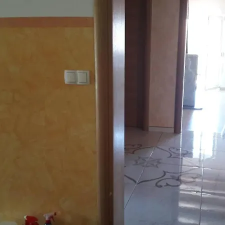 アパート Luxury Apartments Near The Airport